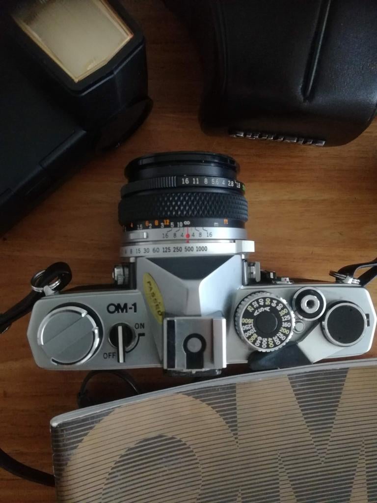 Olympus OM-1 fotocamera, Ophalen