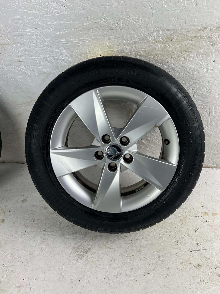 Originele Skoda Fabia combi velgen 15" 5x100 zomerset 5mm, Auto-onderdelen, Banden en Velgen, Niet ingevuld, Gebruikt, 15 inch