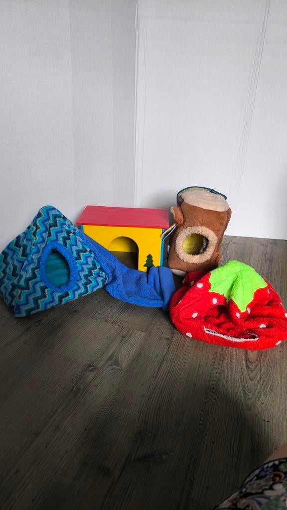 Verschillende huisjes voor kleine dieren, Dieren en Toebehoren, Ophalen, Gebruikt, Overige typen