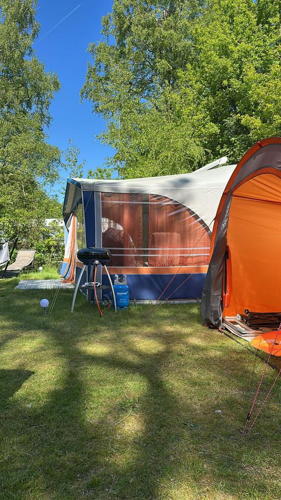 Nette wilk caravan met voortent op seizoensplek witterzomer., Rondzit, Kachel, Particulier, 5 tot 6 meter