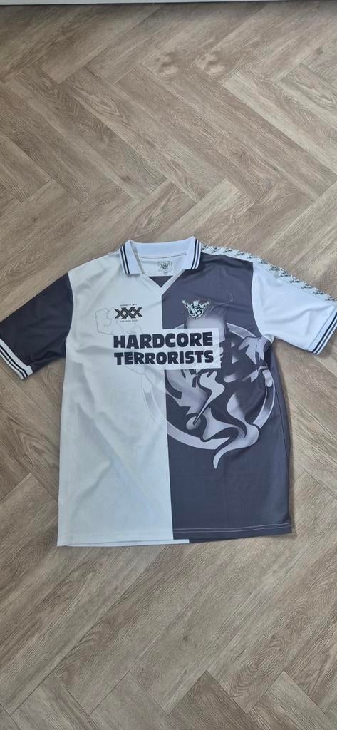 Soccershirt 30 jaar Thunderdome, Kleding | Heren, T-shirts, Ophalen of Verzenden, Nieuw, Overige maten, Zwart
