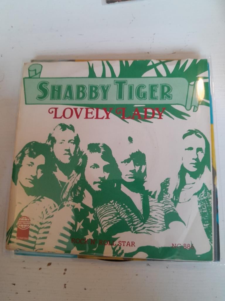 Shabby tiger 7 inch lovely lady, Ophalen of Verzenden, Zo goed als nieuw, Pop