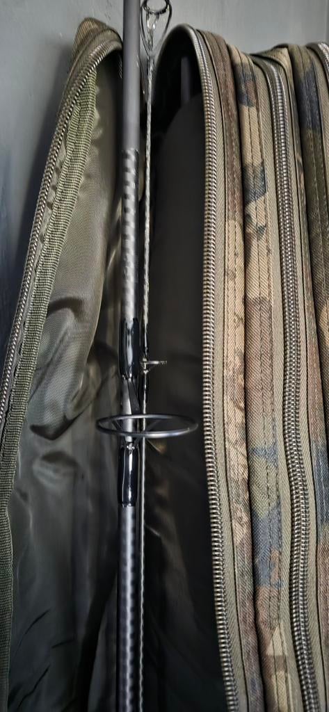 3 x free spirit helical 12ft 3lb hengels + nash foudraal, Watersport en Boten, Ophalen, Zo goed als nieuw, Werphengel