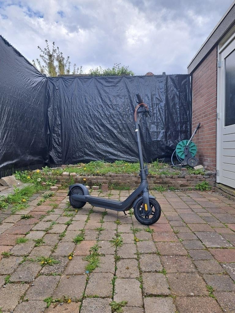 E-step in top staat, Fietsen en Brommers, Steps, Ophalen of Verzenden, Zo goed als nieuw, Elektrische step (E-scooter)