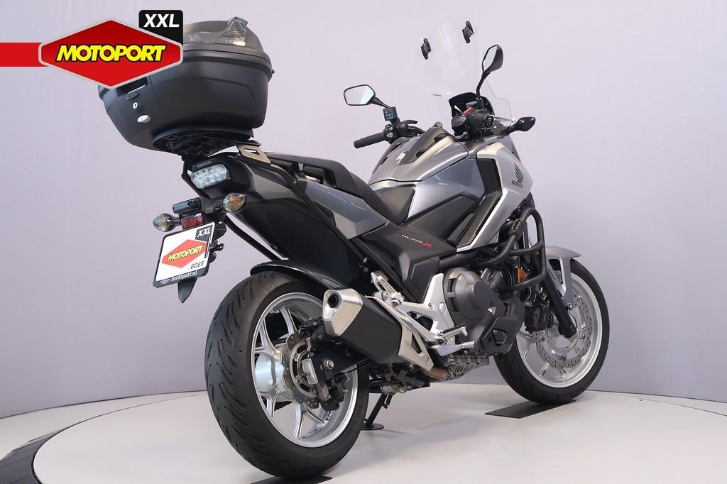 Honda NC 750 X DCT (bj 2016), Motoren, Motoren | Honda, Honda Motor Europe Ltd, Bedrijf, Toermotor, Customer.service@honda-eu.com