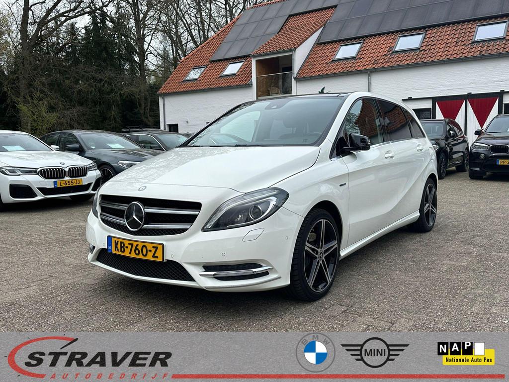 Mercedes-Benz B-klasse 180 Ambition |Panoramadak |Navigatie, Gebruikt, Euro 6, 4 cilinders, 1595 cc