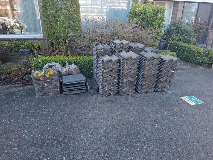 Sneldekkers, Doe-het-zelf en Verbouw, Dakpannen en Dakbedekking, Gebruikt, Dakpannen, Steen of Klei, Rood, 15 m² of meer, Ophalen