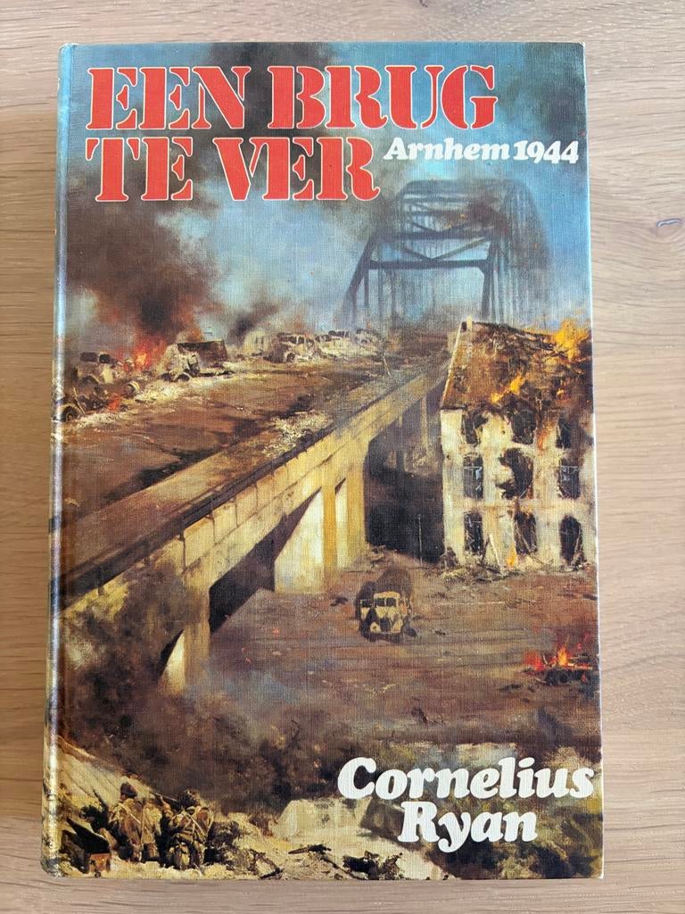 Een Brug Te Ver - Arnhem 1944 door Cornelius Ryan, Boeken, Ophalen of Verzenden, Tweede Wereldoorlog, Zo goed als nieuw, Landmacht