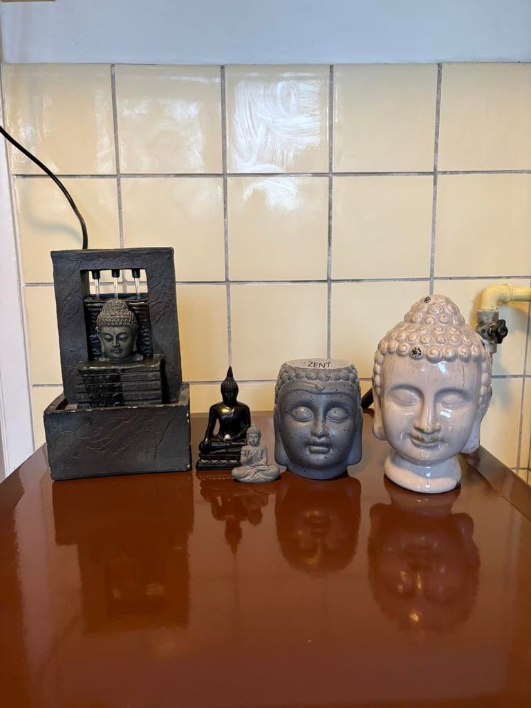 Boeddhabeeldjes, Boeddha fontein en canvas doek, Ophalen, Zo goed als nieuw