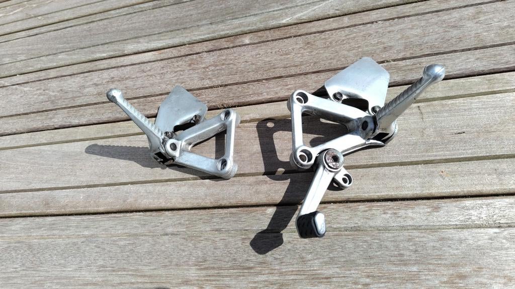 Voetsteuntjes Ducati 748 916 origineel set, Ophalen of Verzenden, Gebruikt