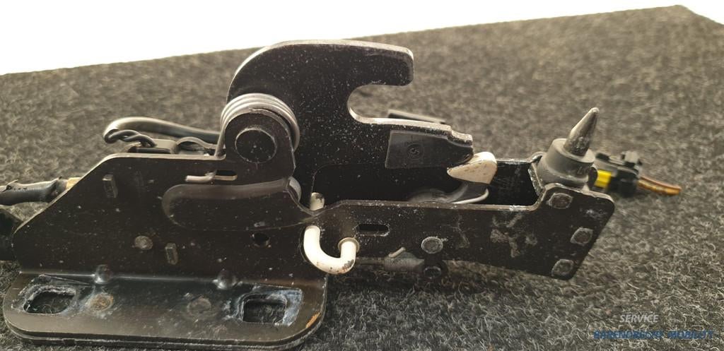 Dakhaak achterklep Peugeot 206 CC cabriolet kofferbak sluiti, Taurusavenue 1
2132 LS  Hoofddorp, NL, Gebruikt, Contact.group@renault.com