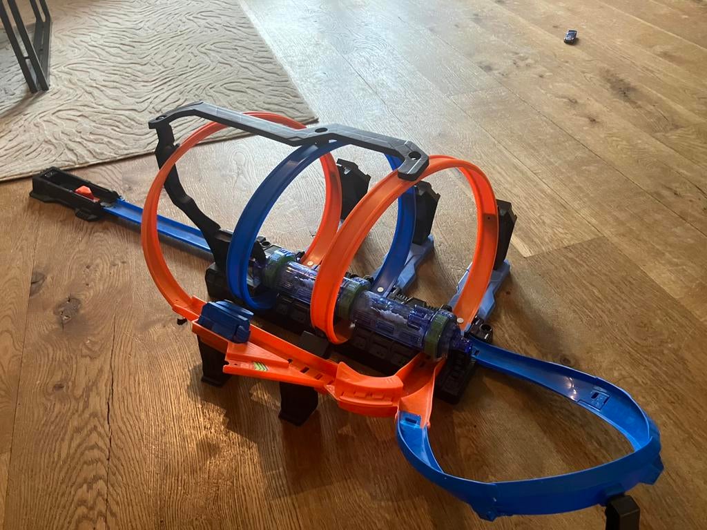 Hot Wheels Spiraal Crash Baanset met gemotoriseerde boosters, Kinderen en Baby's, Speelgoed | Racebanen, Racebaan, Ophalen of Verzenden