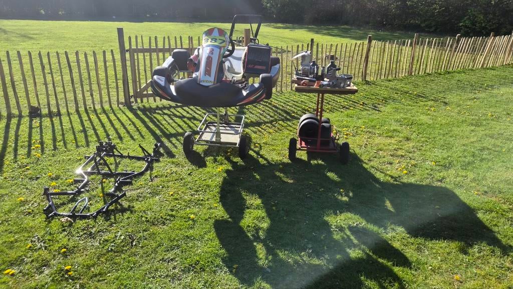 Compleet pakket, kart met TM 125cc OK S2 motor., Sport en Fitness, Karting, Ophalen, Gebruikt, Kart