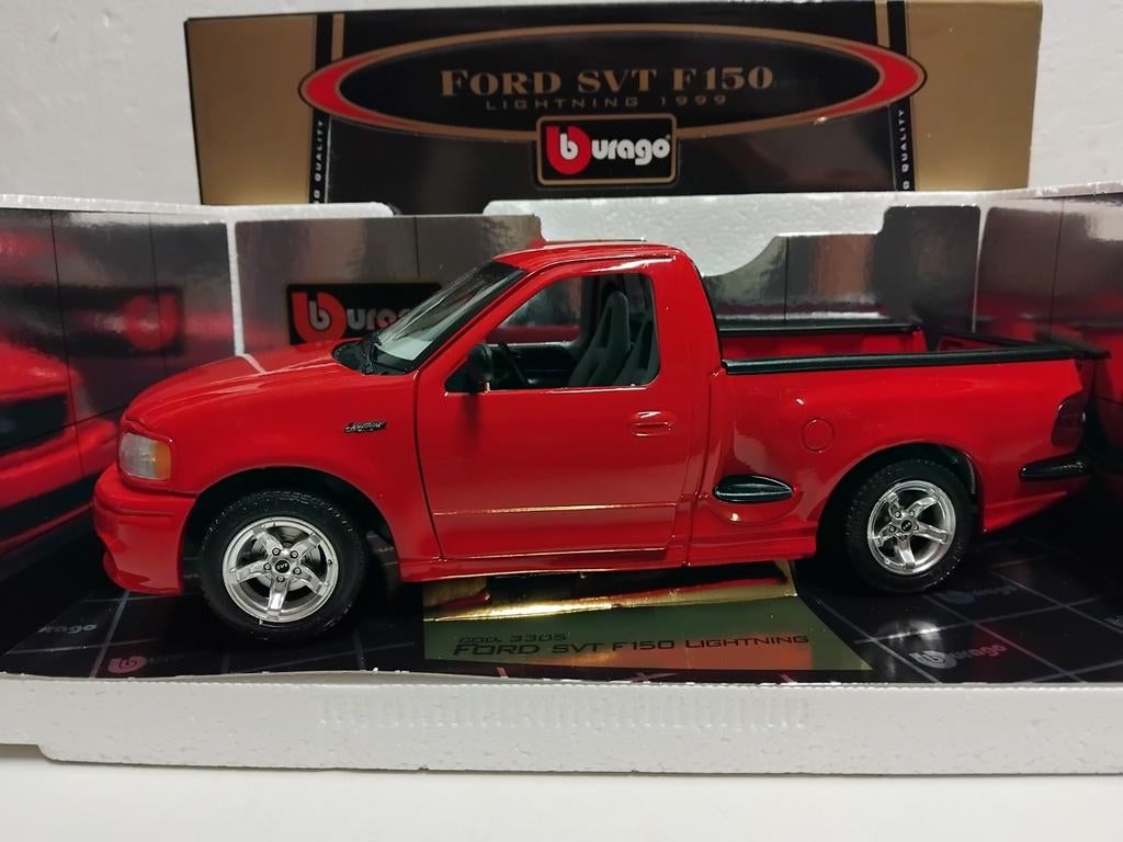 Ford F150 SVT Lightning signal red Bburago metal 1:18 KRD, Ophalen of Verzenden, Zo goed als nieuw, Auto, Overige merken