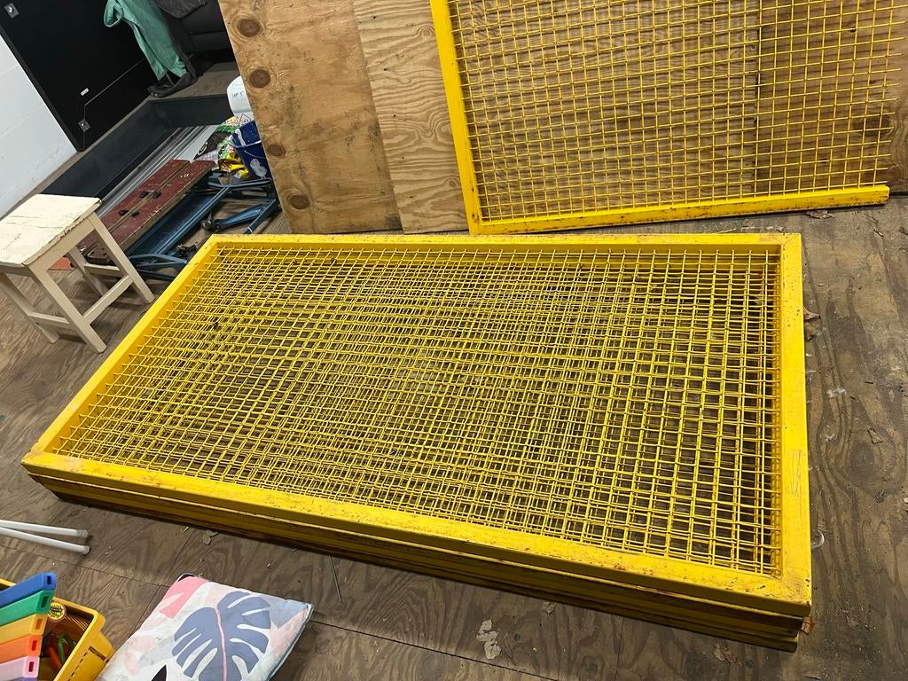 Hekwerk voor zolder, Ophalen, Zo goed als nieuw