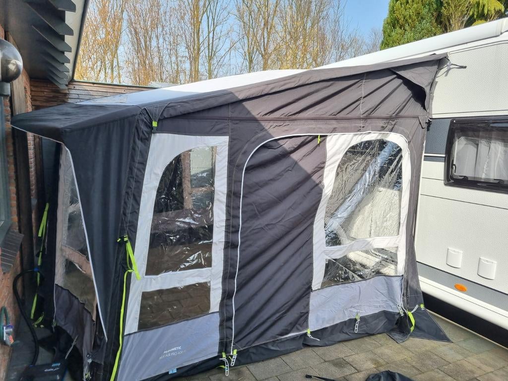 Opblaasbare voortent caravan Dometic Ace Air Pro 400S, Ophalen