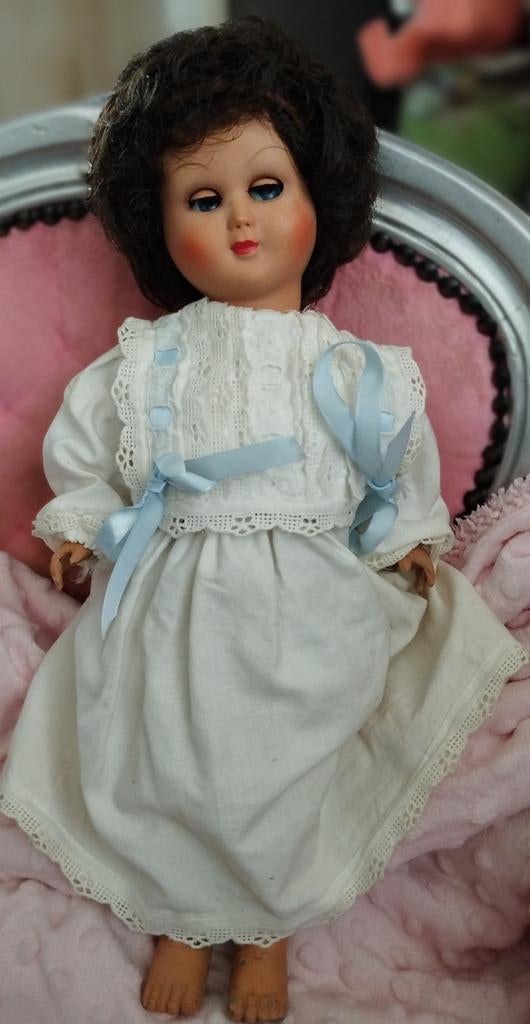 Oude pop jaren 50 met romantisch jurkje, Verzamelen, Poppen, Ophalen of Verzenden
