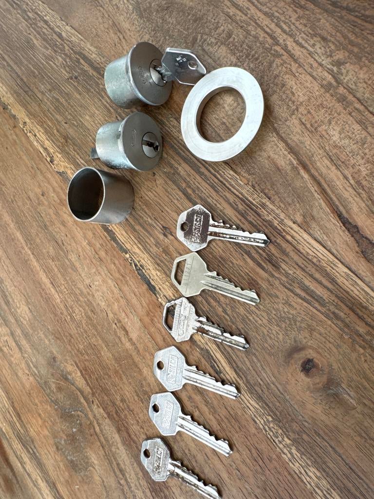 Lips binnen- en buitencilinder met 9 sleutels, Ophalen of Verzenden, Gebruikt, Overige materialen, Slot