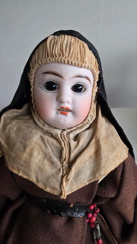 Antieke Nonnenpop - Porseleinen Hoofd en Handen, Antiek en Kunst, Antiek | Overige Antiek, Ophalen of Verzenden