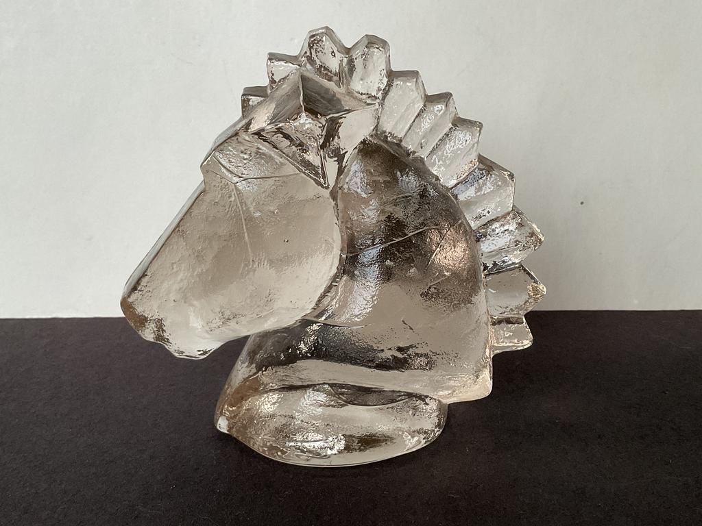 Pukeberg Zweden glazen paardenhoofd , ontwerp U. Westerberg, Verzenden