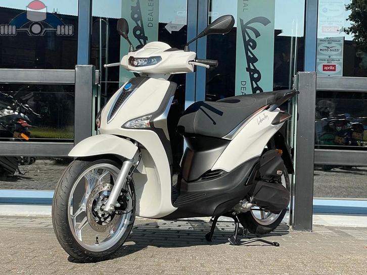 Piaggio Liberty 50 Bianco Luna 4t iget, Fietsen en Brommers, Scooters | Piaggio, Nieuw, Overige modellen, Maximaal 45 km/u, Benzine