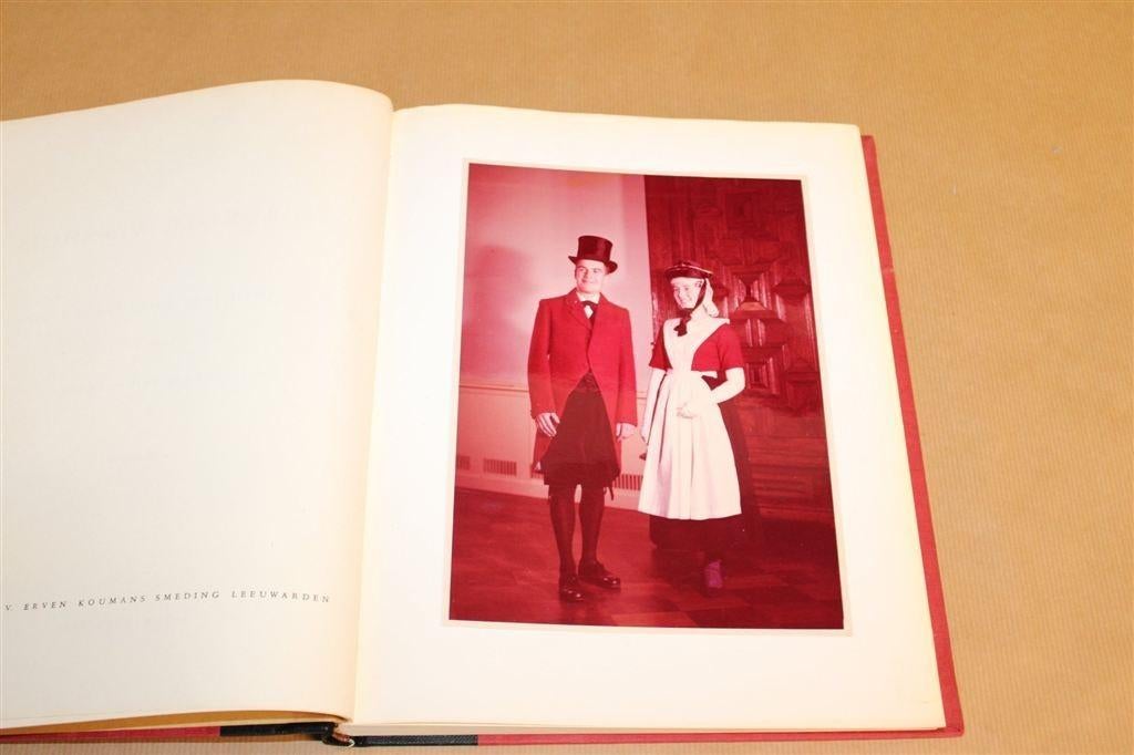 Old Burger Weeshuis Leeuwarden — Historisch Overzicht [1959], Boeken, Ophalen of Verzenden, Gelezen