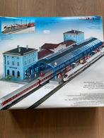 Station Holzkirchen van Kibri N-spoor, Overige merken, Gebruikt, Gelijkstroom of Wisselstroom, Brug, Tunnel of Gebouw