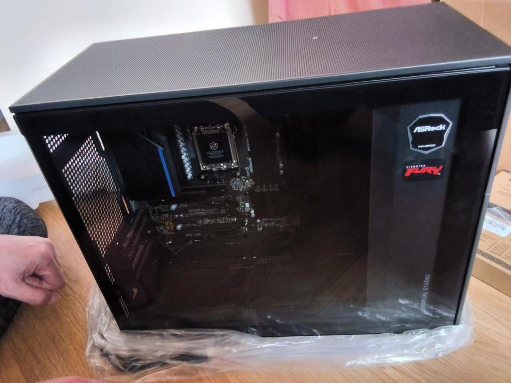 Jonsbo D31 Mesh kast met LCD & ASRock B650M PG Riptide, Ophalen of Verzenden, Nieuw