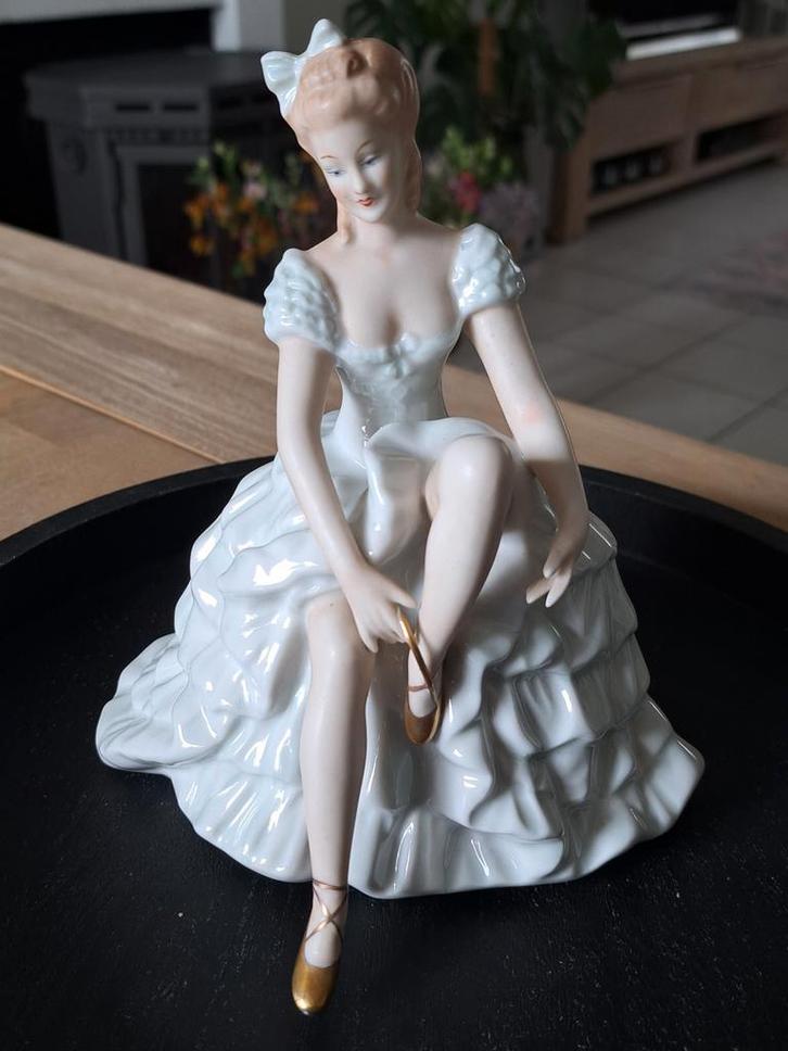 Beeldje van een ballerina, Verzamelen, Beelden en Beeldjes, Zo goed als nieuw, Dier, Ophalen of Verzenden