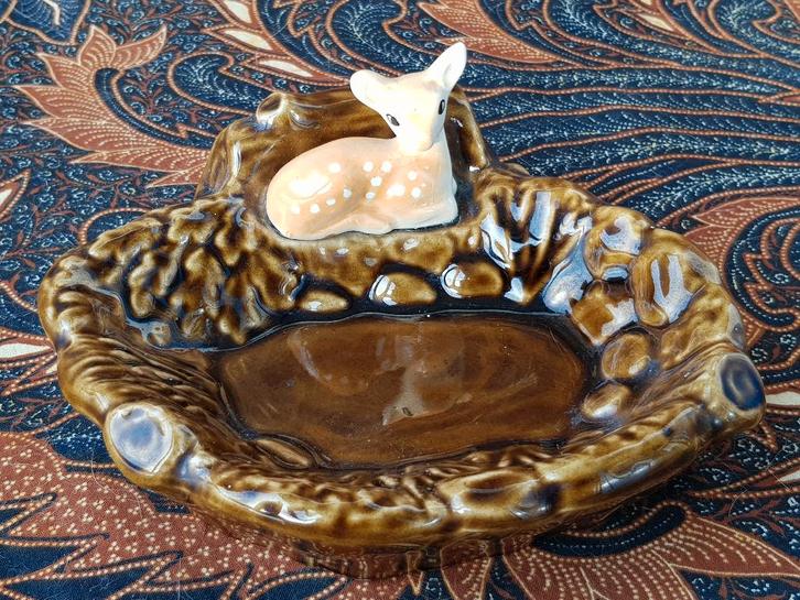 Mooi oud Engels bakje met hert van SylvaC porselein 16 cm., Antiek en Kunst, Antiek | Porselein, Ophalen of Verzenden