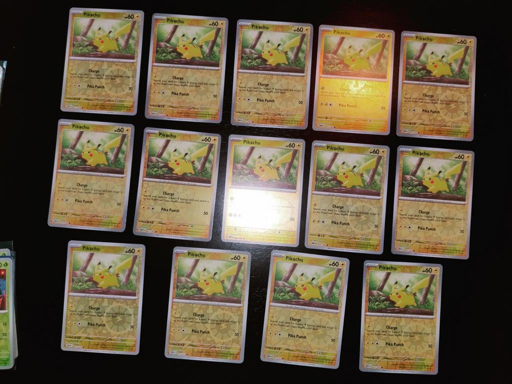 Pikachu-reverse/holo - "151", Ophalen of Verzenden, Zo goed als nieuw, Meerdere kaarten