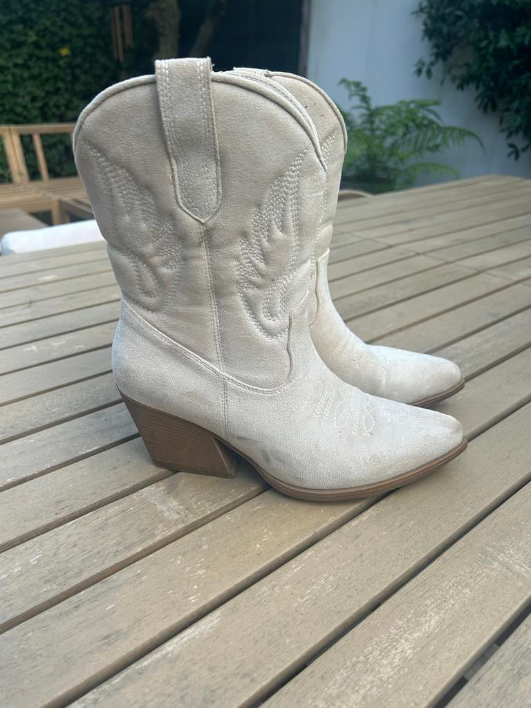 Beige Witte Cowboylaarzen Maat 38 - Zo Goed Als Nieuw, Kleding | Dames, Schoenen, Zo goed als nieuw, Lage of Enkellaarzen, Beige