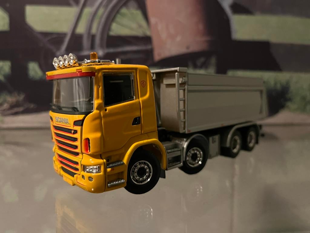 Scania 8x4 kipper Tekno, Hobby en Vrije tijd, Modelauto's | 1:50, Ophalen of Verzenden, Zo goed als nieuw, Bus of Vrachtwagen