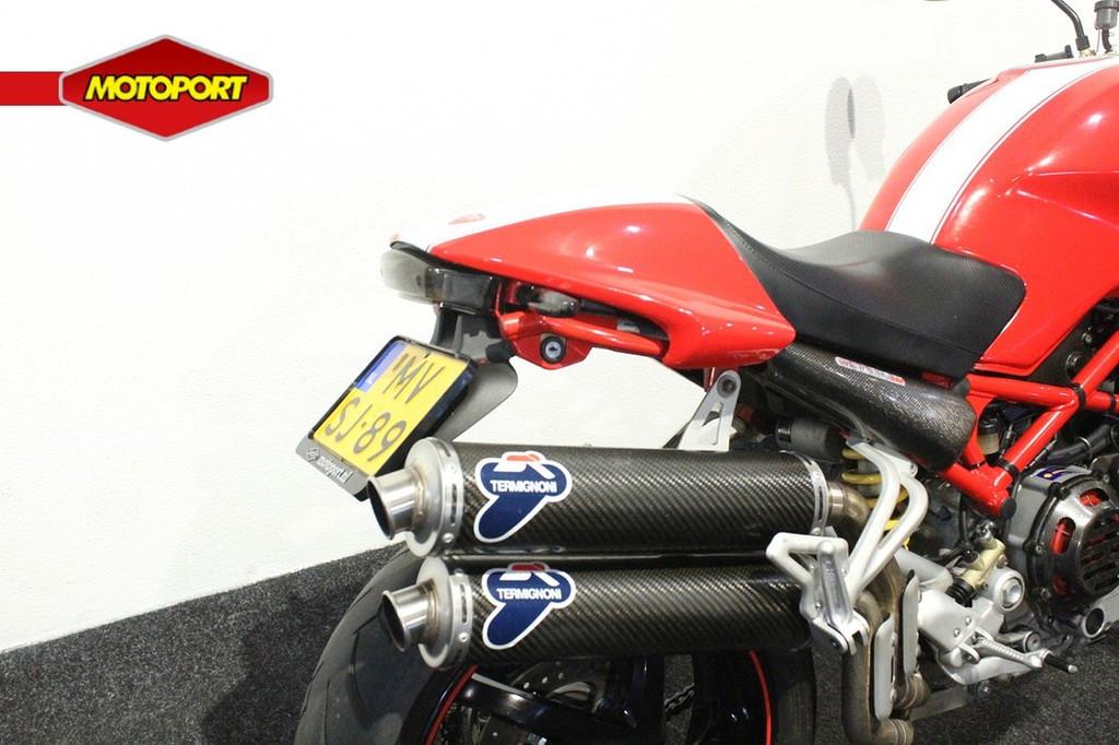 Ducati MONSTER S4R (bj 2005), Bedrijf, Naked bike