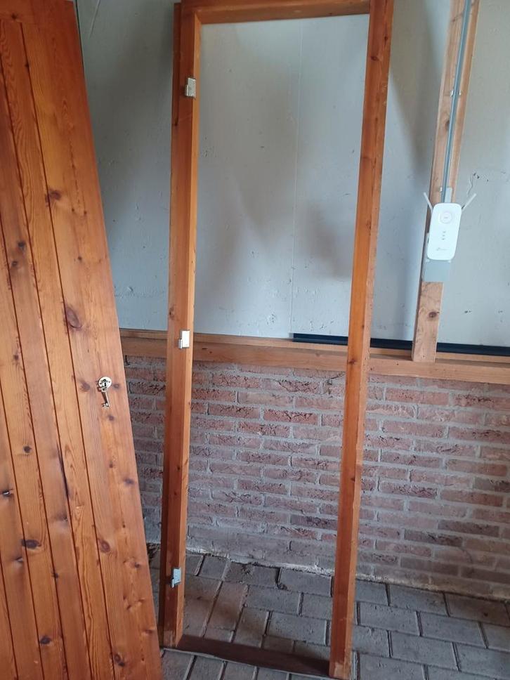 Grenen deur met kozijn, Doe-het-zelf en Verbouw, Deuren en Horren, Gebruikt, Binnendeur, 200 tot 215 cm, Minder dan 80 cm, Hout