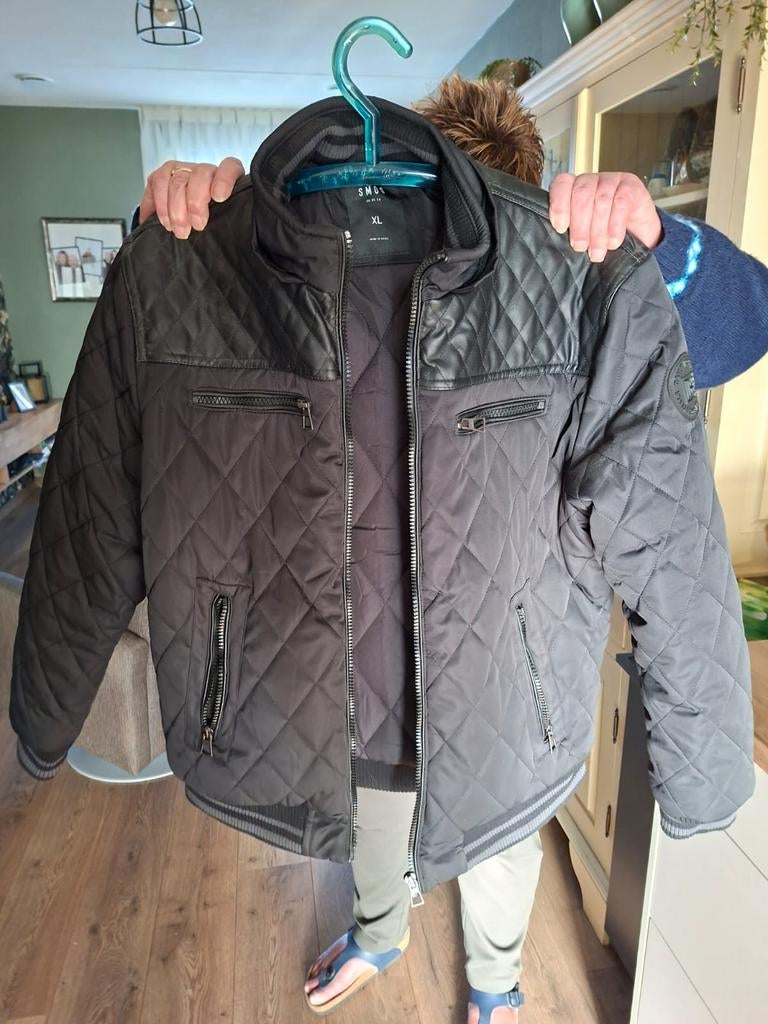 Stijlvolle gewatteerde jas nooit gedragen is nieuw, Ophalen, Zwart, Maat 56/58 (XL), SMOG