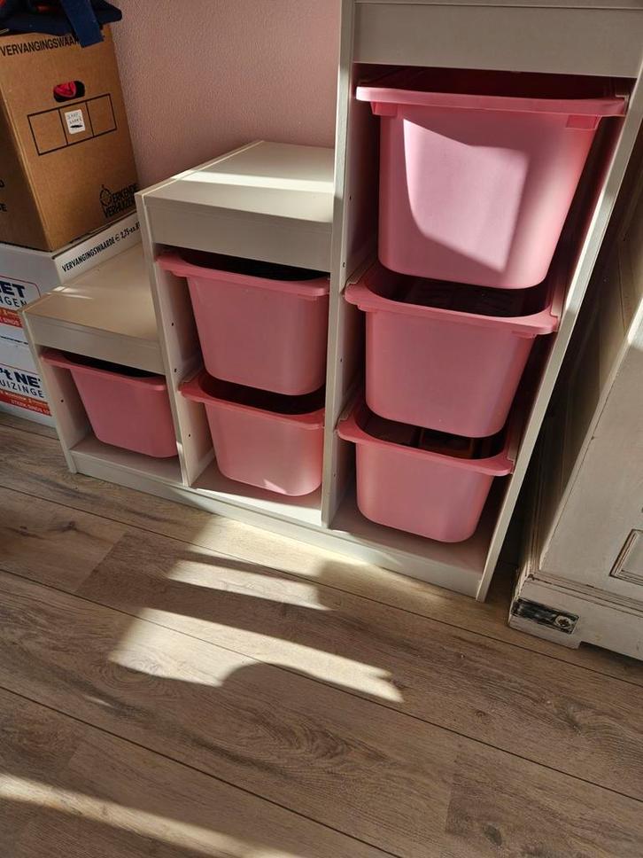 Ikea Trofast kast met roze bakken - opbergcombinatie, Kinderen en Baby's, Kinderkamer | Overige Meubels, Zo goed als nieuw, Kast