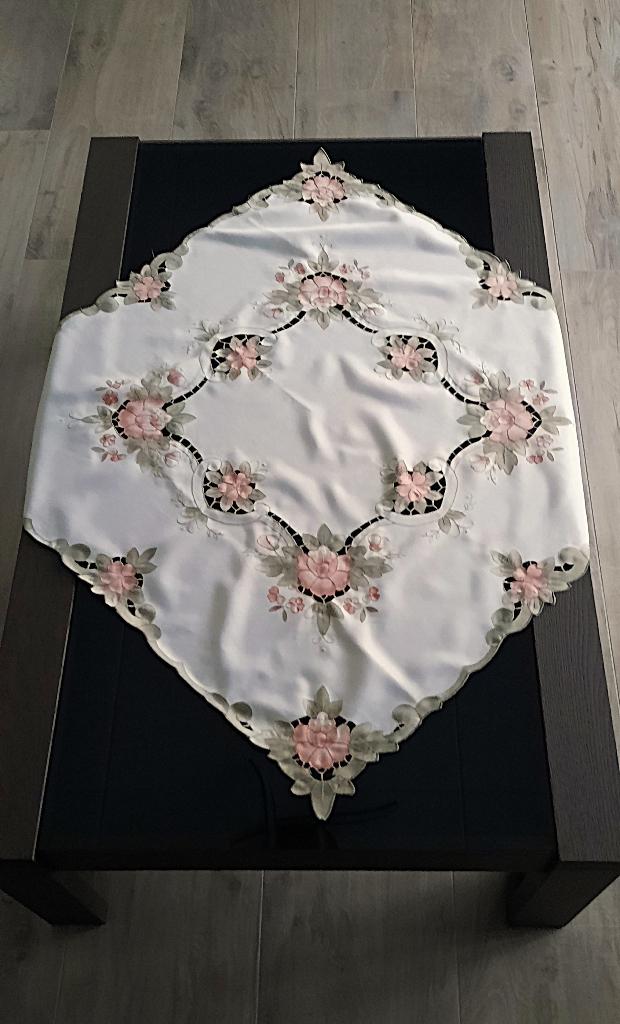 TAFELKLEED 90x90 met BLADEREN en BLOEMEN TAFELKLEDEN, Ophalen of Verzenden, Zo goed als nieuw, Vierkant, Binnen