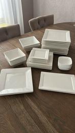 Complete borden set, Ophalen of Verzenden, Zo goed als nieuw, Overige stijlen, Bord(en)