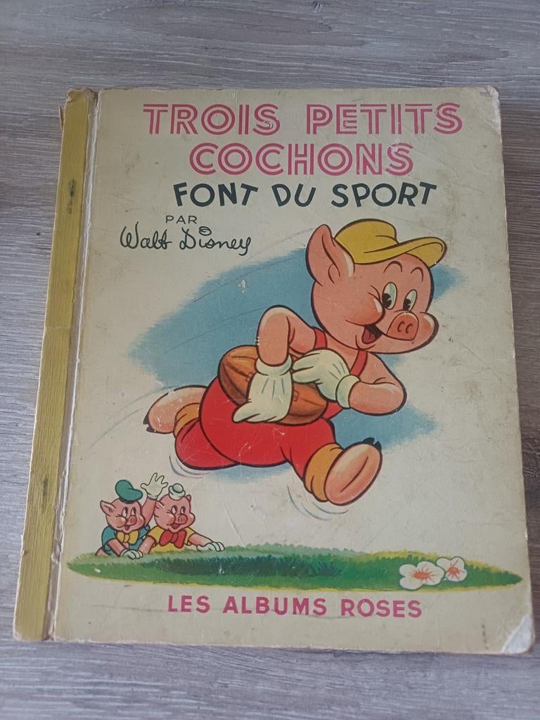 Vintage Disney Boek: Trois Petits Cochons Font Du Sport, Boeken, Ophalen of Verzenden, Gelezen, Walt Disney, Sprookjes