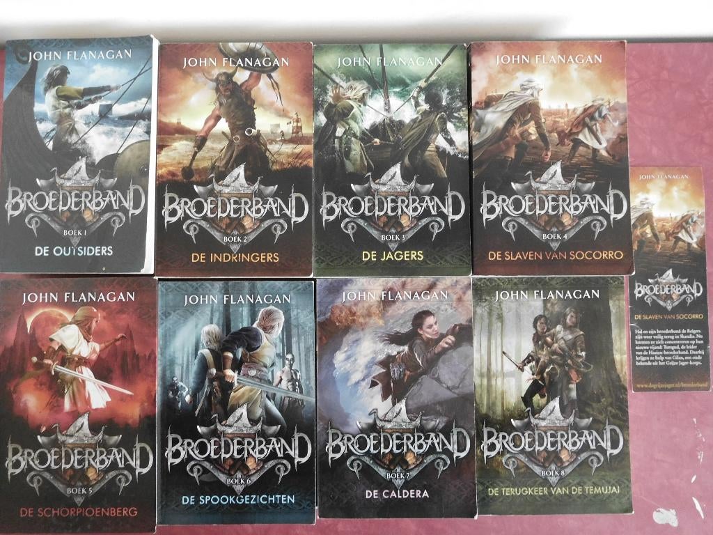 John Flanagan  Broederband, Boeken, Ophalen of Verzenden, Gelezen