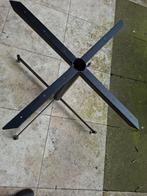 Tafelonderstel met stelpoten, Ophalen