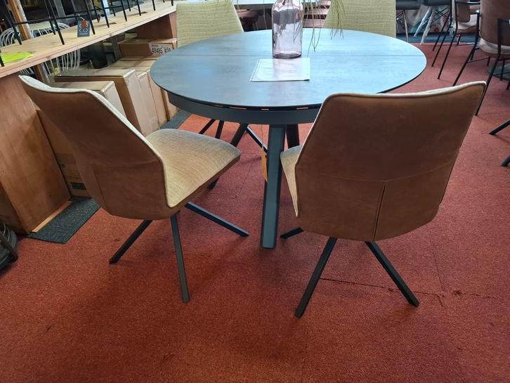 4 Nieuwe Stoelen, Draaibaar, Creme+Cognac, Franky van Xooon, Huis en Inrichting, Stoelen, Nieuw, Vier, Metaal, Stof, Bruin, Ophalen