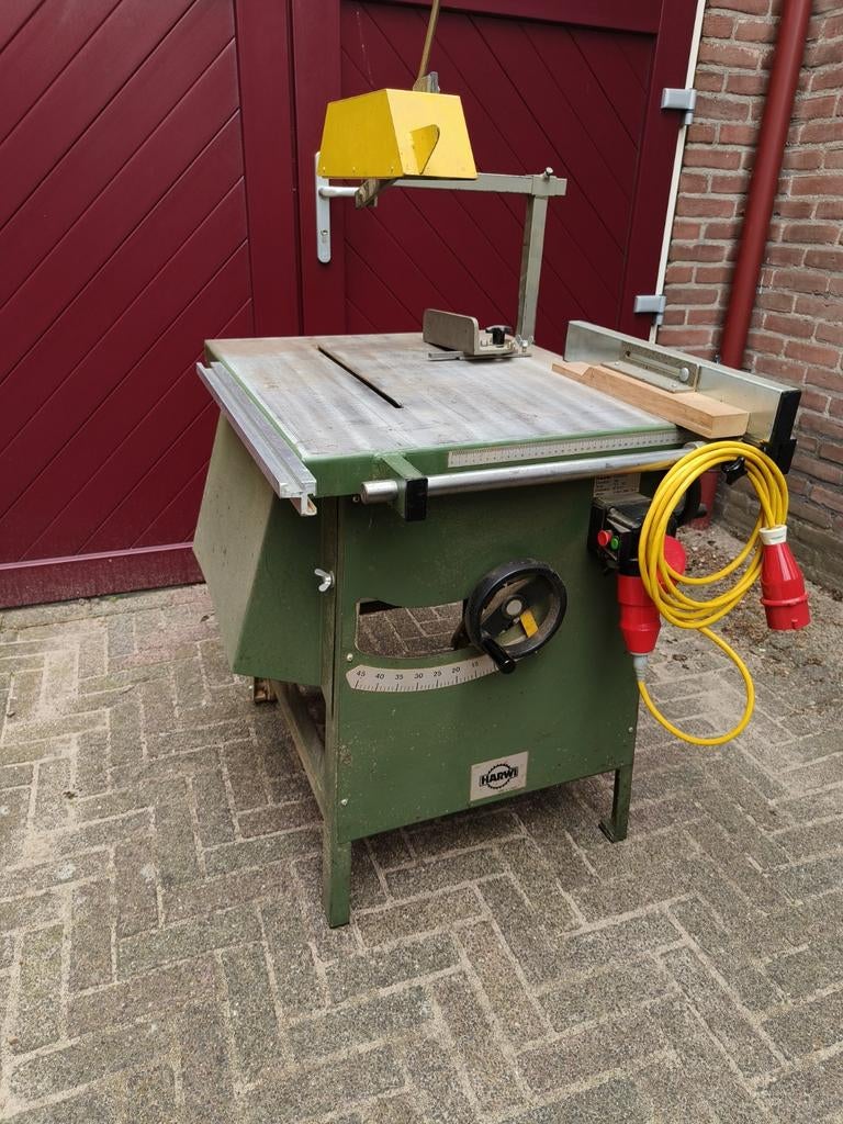 Harwi 75 S 10 zaagtafel, Doe-het-zelf en Verbouw, Gereedschap | Zaagmachines, Ophalen