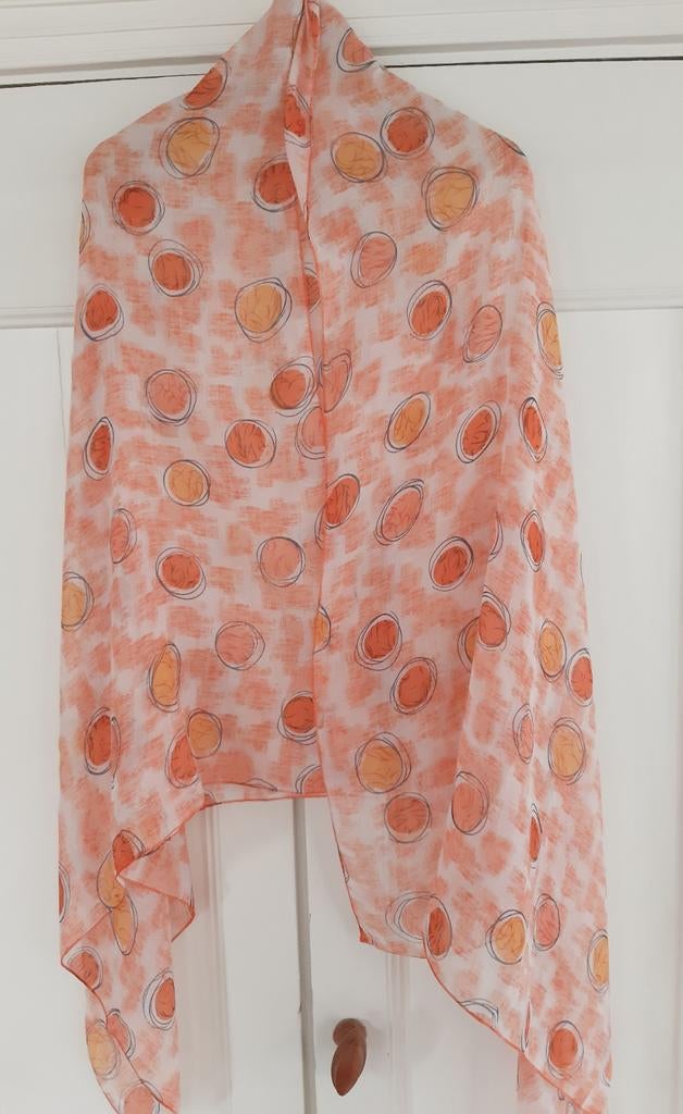 Voor Koningsdag oranje stip sjaal nieuw!, Kleding | Dames, Mutsen, Sjaals en Handschoenen, Ophalen of Verzenden, Nieuw, Maat 38/40 (M)