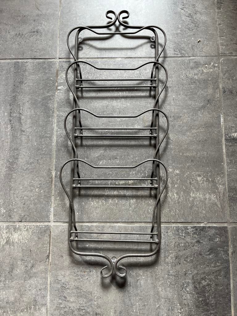 Metalen tijdschriften wandrek - 4 vakken (72x28 cm), Huis en Inrichting, Woonaccessoires | Krantenbakken en Lectuurbakken, Ophalen of Verzenden