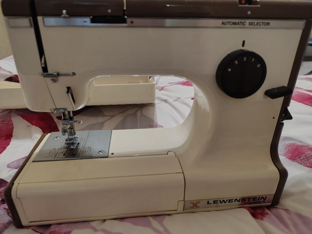 naaimachine, Ophalen, Gebruikt, Naaimachine, Lewenstein