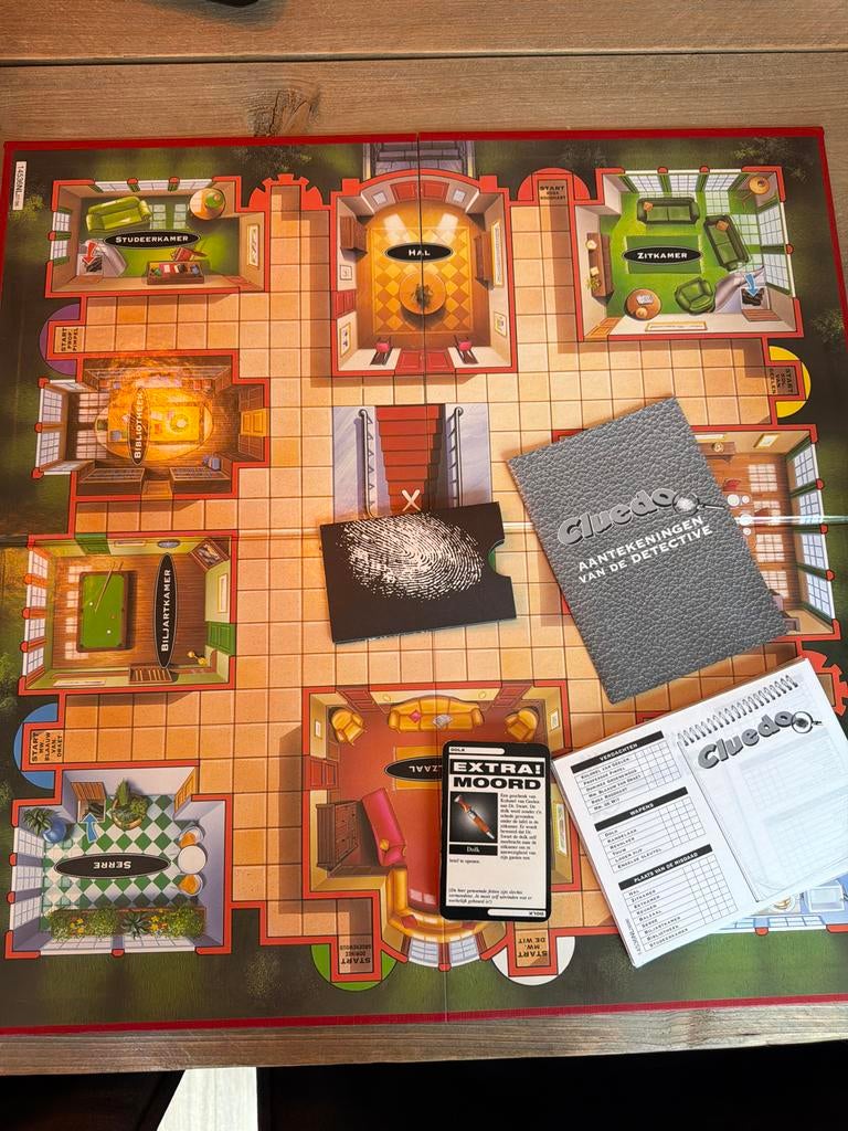 Cluedo Bordspel - Detective Spel, Drie of vier spelers, Ophalen of Verzenden, Zo goed als nieuw, Reisspel