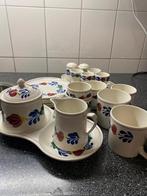 Servies met Delfts blauw-achtige print, Ophalen of Verzenden, Porselein, Overige stijlen