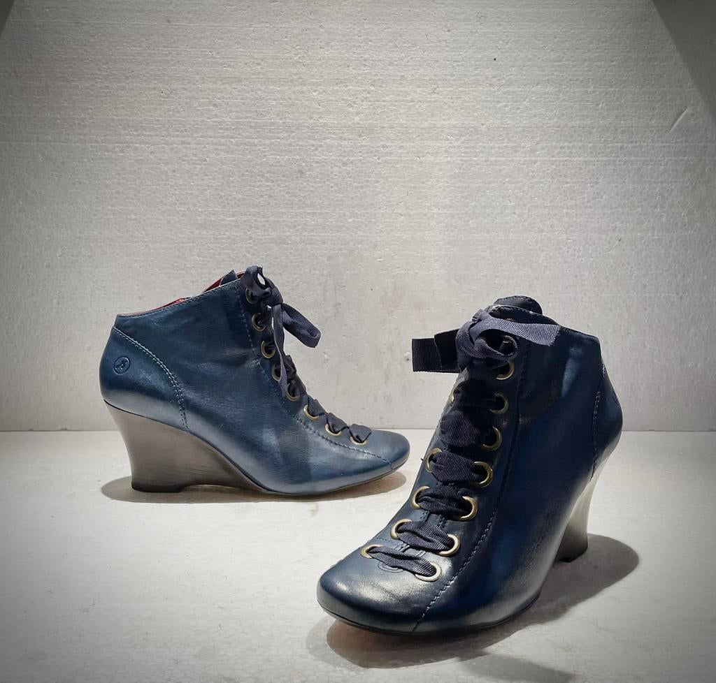 Bronx design chique schoenen met hoge slee hakken blauw 40, Blauw, Ophalen of Verzenden, Zo goed als nieuw, Schoenen met hoge hakken
